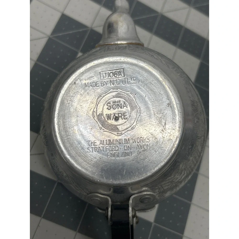 Sona Ware Teapot Aluminum Works Stratford On Avon England Vintage MCM Decor